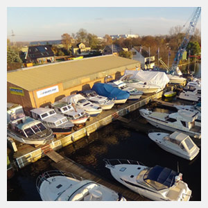 Das THALMANN Bootswinterlager an der Dove-Elbe in Hamburg